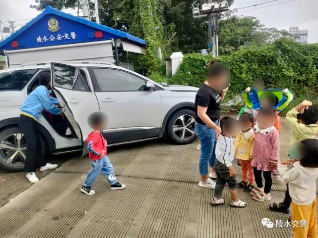 超員260%！陵水公安交警查獲一起“黑校車”嚴重超員！