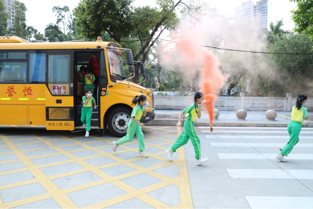 【安全教育】織密校車安全網，筑牢出行防護線——東怡小學開展校車安全教育系列活動