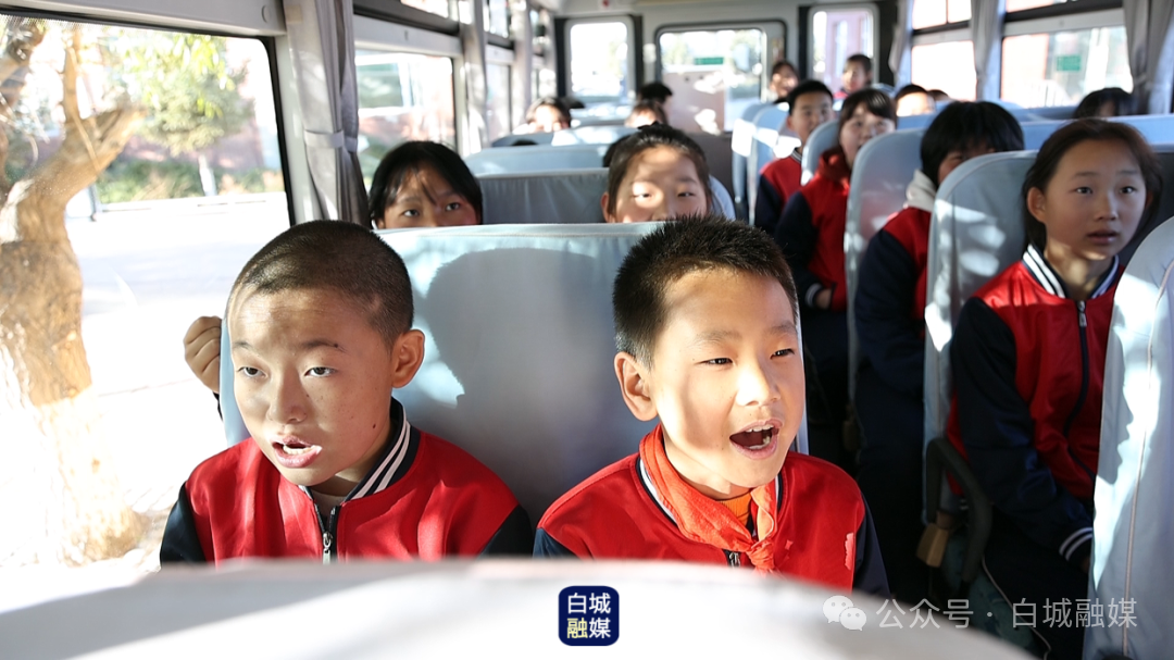 洮北區(qū)校車(chē)變身“移動(dòng)紅色課堂”