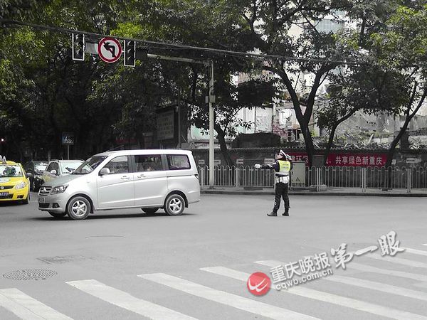 儲奇門平臺為校車護航 積極開展天使護衛(wèi)行動