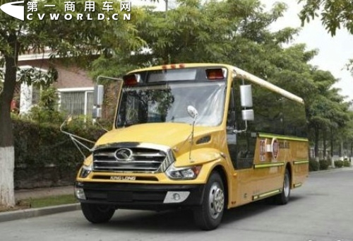 大金龍校車.jpg
