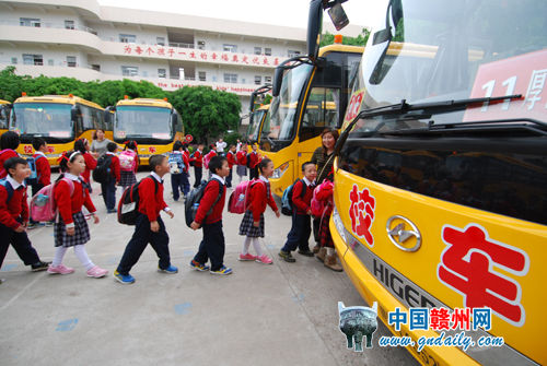 贛州市校車(chē)安全管理實(shí)施細(xì)則