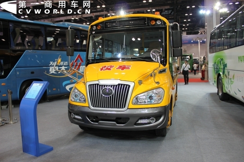 宇通ZK6559DX校車.jpg