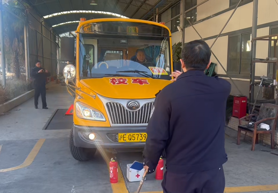 【開學季】嚴把校車安全關 守護學子平安路