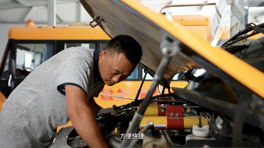 從產(chǎn)品到服務(wù)，宇通校車用愛(ài)守護(hù)鳳臺(tái)學(xué)子上學(xué)路