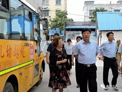 唐河縣政協對“校車安全管理”進行專項民主監督