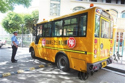 江蘇：迎接新學(xué)期 校車“大體檢”