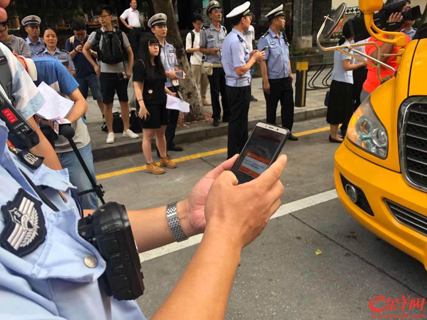 廣州：開學首日早晨，交警共查處校車違規違法行為25宗