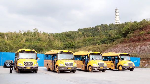 校車“起火”！內(nèi)江這所學校的孩子們都沒慌亂...