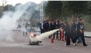 校車“起火”！內(nèi)江這所學校的孩子們都沒慌亂...