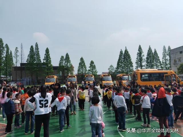 加強校車安全管理，保障乘車學生安全