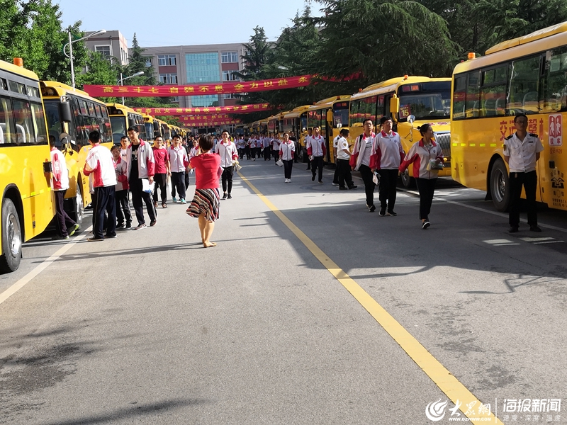 打造靚麗風(fēng)景 萊西交運(yùn)42部校車服務(wù)考生