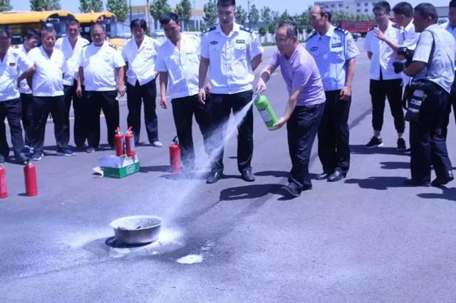 鹽湖區(qū)文旅投：組織召開“運(yùn)澤林校車 2019年度安全培訓(xùn)大會(huì)”