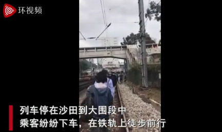 “他們想讓香港癱瘓！”暴徒對市民淋潑易燃液體、朝校車前扔汽油彈……