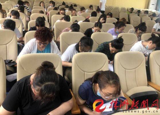 湖南株洲：石峰區(qū)開展校車隨車照管員持證上崗培訓