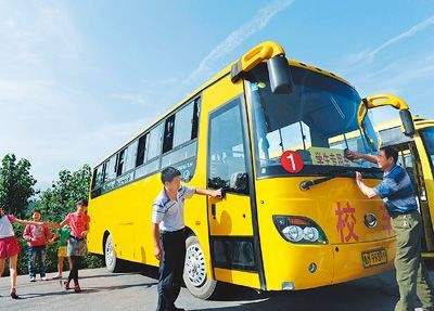 湖南省的祁陽(yáng)縣整治校車頑疾 護(hù)航學(xué)生安全