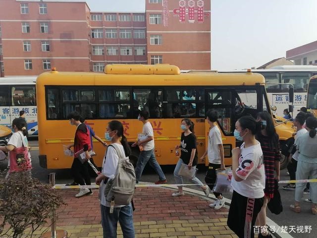 鄂州市大興校車公司為廟嶺鎮(zhèn)學(xué)子提供優(yōu)質(zhì)的校車服務(wù)