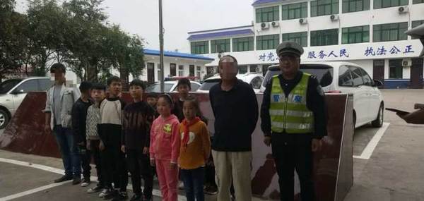 漯河：巧！同一個地點，倆陳姓“黑校車”駕駛員同時被查
