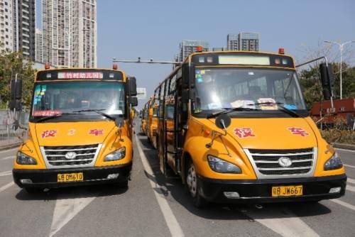 開(kāi)學(xué)倒計(jì)時(shí)！深圳交警集中查校車(chē)、開(kāi)展校園交通安全專(zhuān)項(xiàng)治理