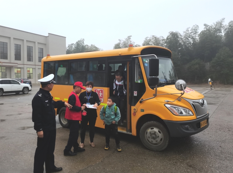 桃江：持續(xù)推進校車交通頑瘴痼疾整治 筑牢校車安全“防護網(wǎng)”
