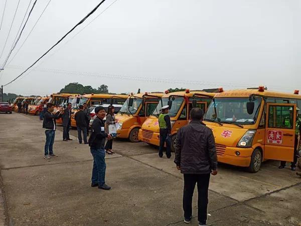 「百日攻堅」沅江開展校車安全執(zhí)法大檢查