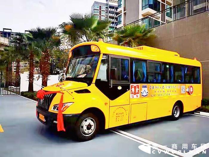 歐輝新一代健康校車在華南師大附屬文華幼兒園正式開通服務(wù)