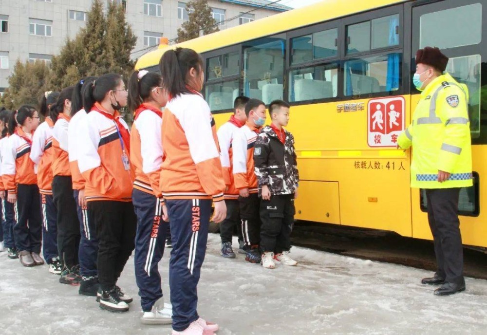 江源區交警大隊：加強校車管理，護航“平安上學路”
