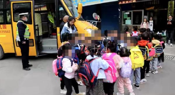 貴陽一幼兒園校車超員73%，司機(jī)涉危險(xiǎn)駕駛罪被刑事立案！