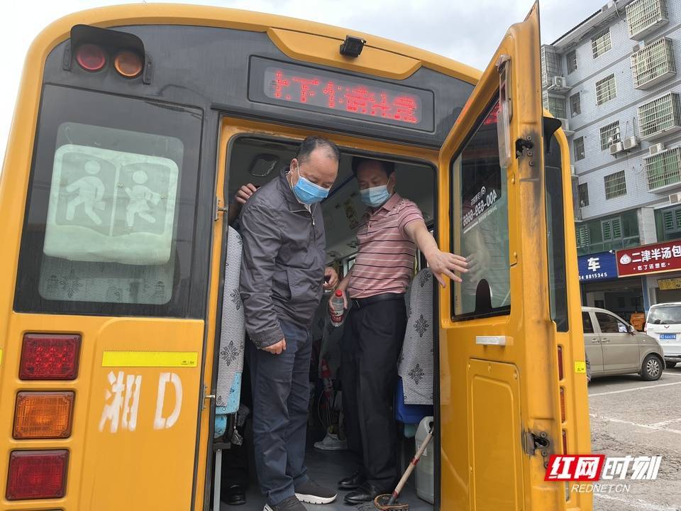 加固學生出行“安全鎖” 蒸湘區(qū)開展校車安全專項整治行動