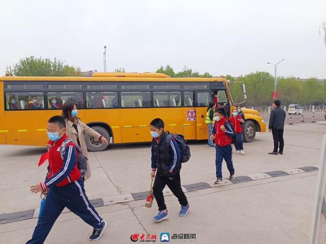 濰坊濱海一中：規(guī)范校車安全管理，保障學(xué)生健康安全