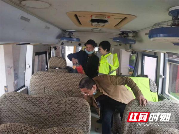 祁陽：冬季校車安全“大體檢”為學(xué)生保駕護(hù)航