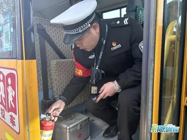 守護平安上學路！歸義鎮開展校車安全突擊整治行動