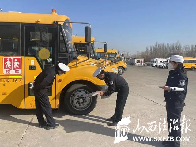 大同交警六大隊(duì)深入校車(chē)企業(yè)開(kāi)展安全教育活動(dòng)