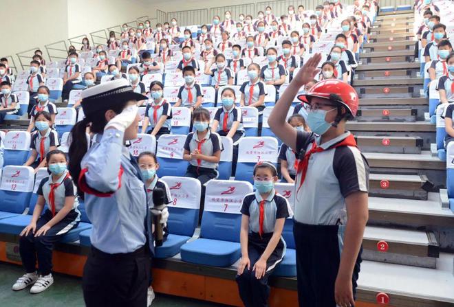 【豫筑平安】護(hù)校安園，河南交警在行動(dòng)！
