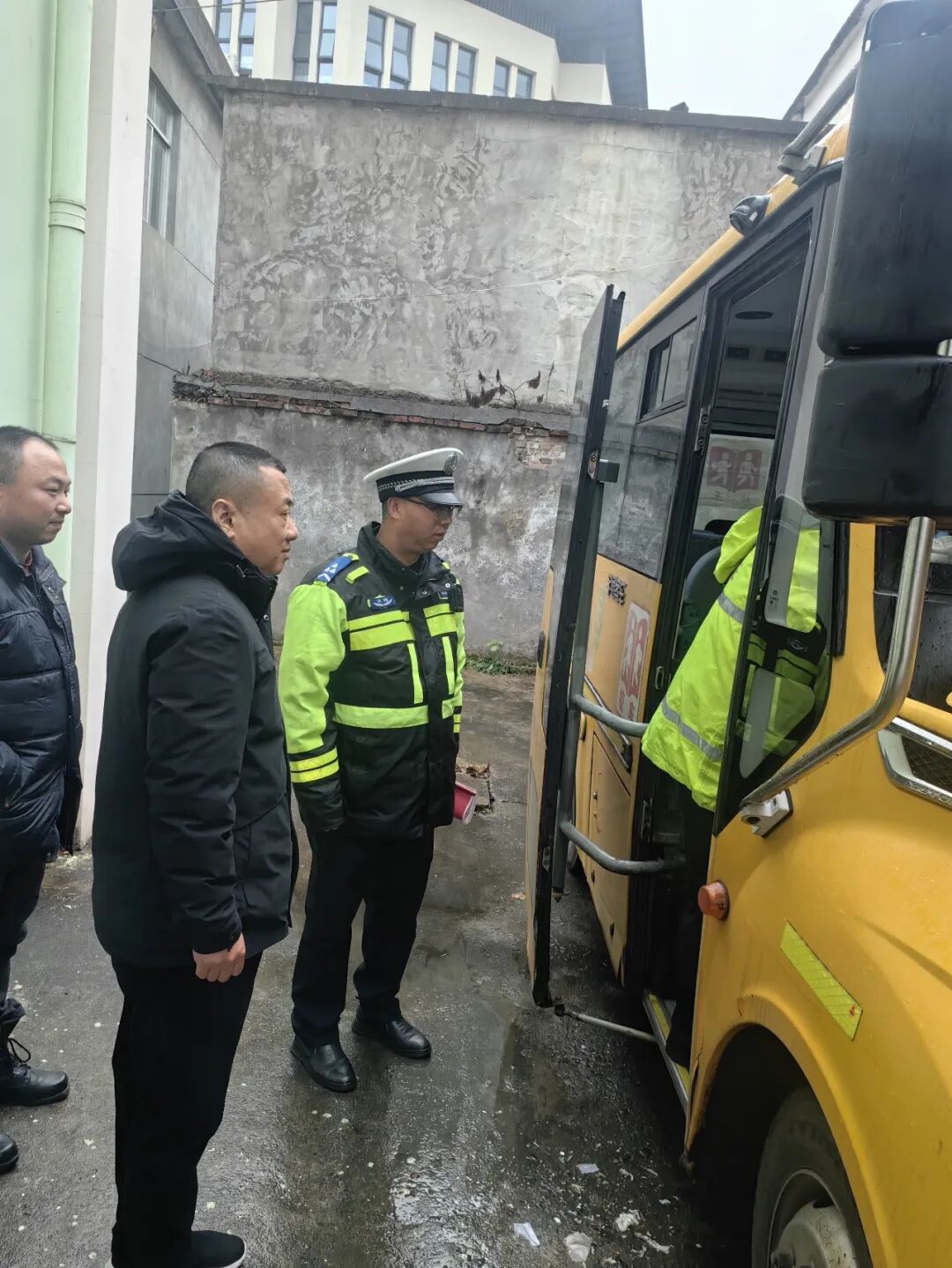 守護平安上學路：濂溪區開展校車安全隱患大排查