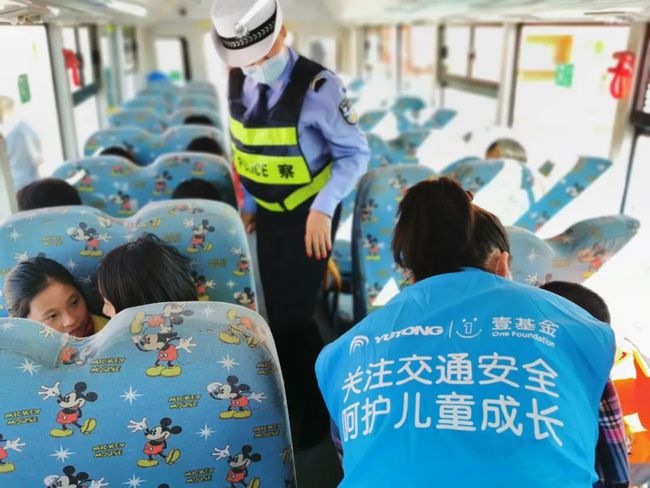 美麗鄉(xiāng)村行 | 關(guān)注交通安全 呵護兒童成長 保定公安交警攜手壹基金舉辦兒童交通安全公益行活動！