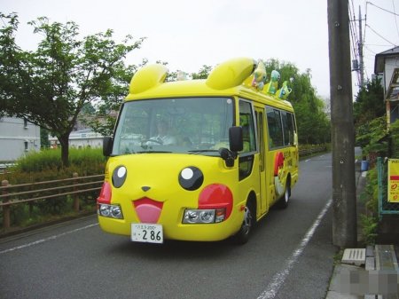 堪比裝甲車 盤點國外“最牛”的校車