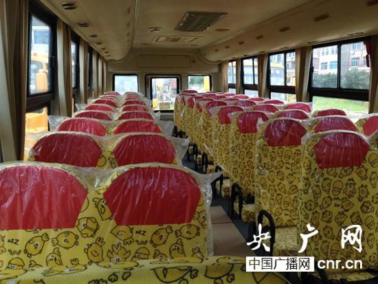 浙江溫嶺被曝校車撂荒成公廁 回應稱屬“冒牌校車”