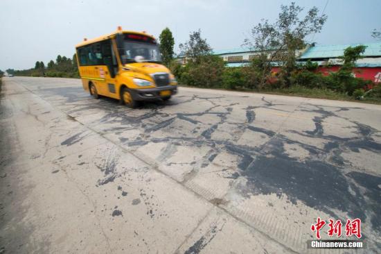3歲泰國(guó)女童被忘校車(chē)內(nèi)熱死 司機(jī)被捕