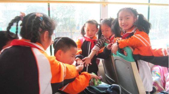 校車(chē)安全知識(shí)，小朋友乘坐校車(chē)要注意什么？