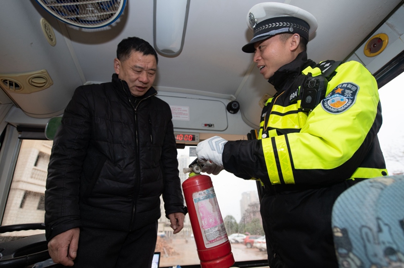 江蘇?。焊鞯匦＼嚒绑w檢”迎開學