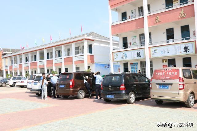校車安全無小事，落實(shí)文件抓檢查