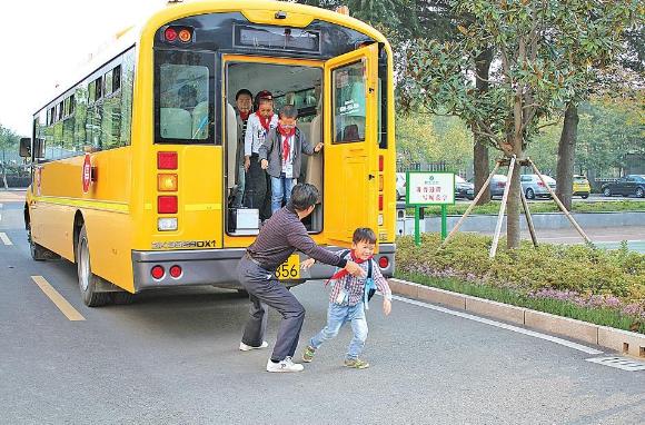 校車安全問題再入眼簾！孩子安全問題何時解決？