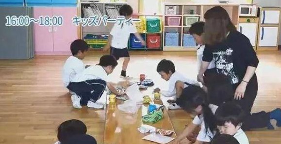 日本幼兒園的一日生活：每天校車接送，兩次戶外活動，無午睡時間