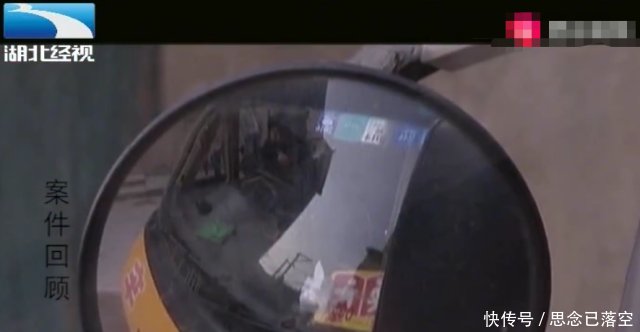 校車(chē)接送孩子卻事故頻發(fā) 無(wú)辜生命就此消逝 司機(jī)也不知所措