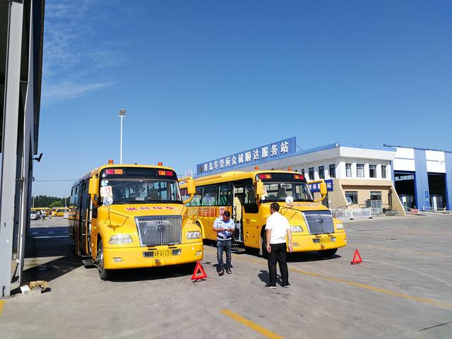 迎開學(xué)！黃島126部大鼻子校車全部“體檢”