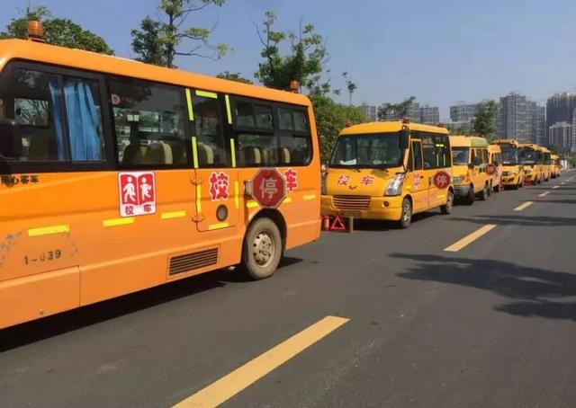 湘潭一校車司機酒駕心存僥幸“走捷徑”，交警蜀黍：沒想到吧？