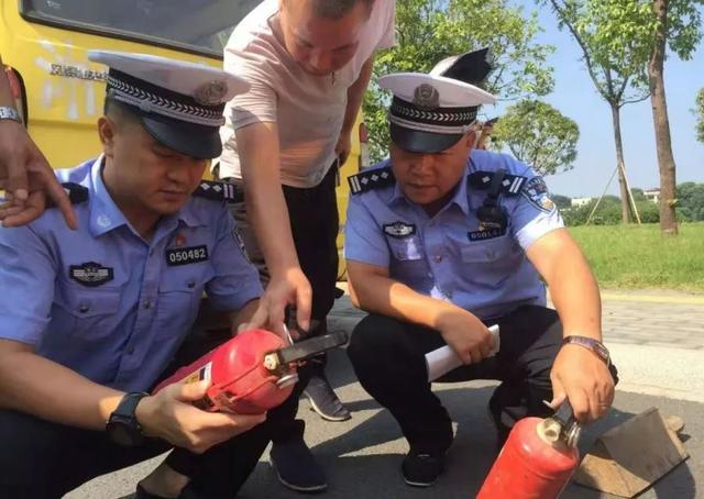 湘潭一校車司機酒駕心存僥幸“走捷徑”，交警蜀黍：沒想到吧？