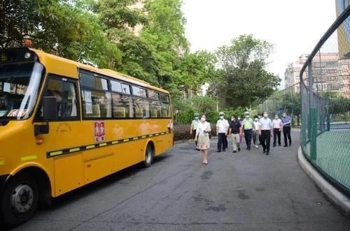 深圳市教育局聯(lián)合多個(gè)部門開展校車安全隱患排查整治工作