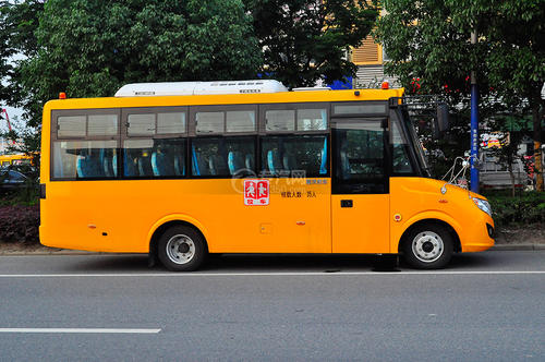 行業(yè)首例 青島校車服務(wù)標(biāo)準(zhǔn)化試點(diǎn)通過(guò)國(guó)家級(jí)驗(yàn)收